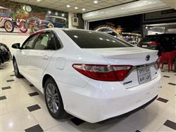 تۆیۆتا کامری